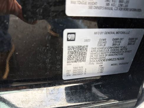 Used 2024 Chevrolet Silverado 1500 LT w/ Protection Package image 29