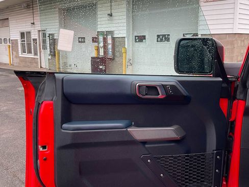 Used 2022 Ford Bronco Outer Banks image 23