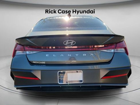 New 2026 Hyundai Elantra SEL Sport image 4