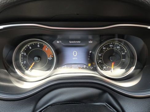 Used 2019 Jeep Cherokee Trailhawk AWD/4WD image 19