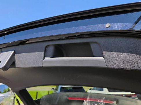 Certified 2023 Volkswagen Taos SE w/ Panoramic Sunroof Package FWD image 70