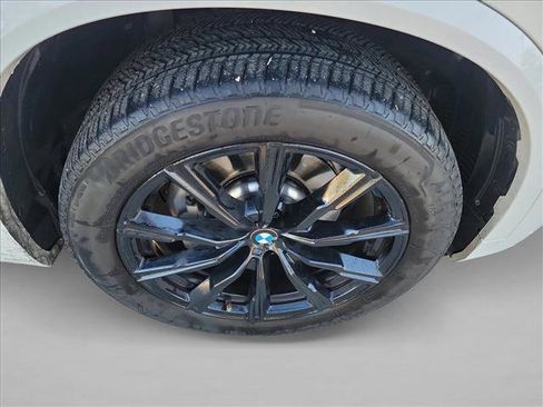 Used 2021 BMW X5 sDrive40i w/ M Sport Package image 10