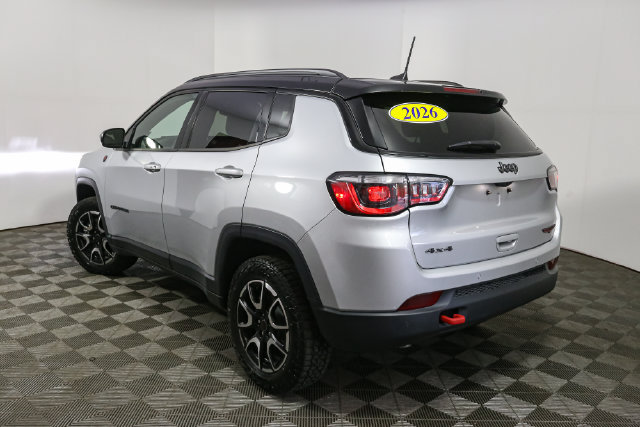 Used 2026 Jeep Compass Trailhawk AWD/4WD image 9