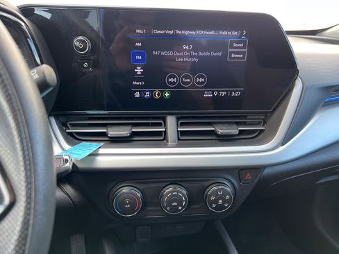 Used 2024 Chevrolet Trax LS FWD image 18