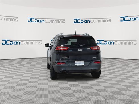 Used 2014 Jeep Cherokee Latitude image 8