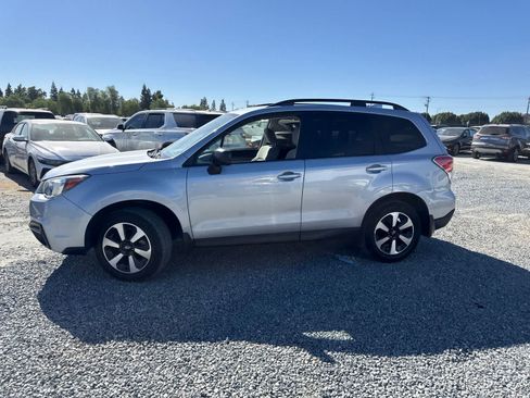 Used 2017 Subaru Forester 2.5i w/ Alloy Wheel Package AWD/4WD image 6