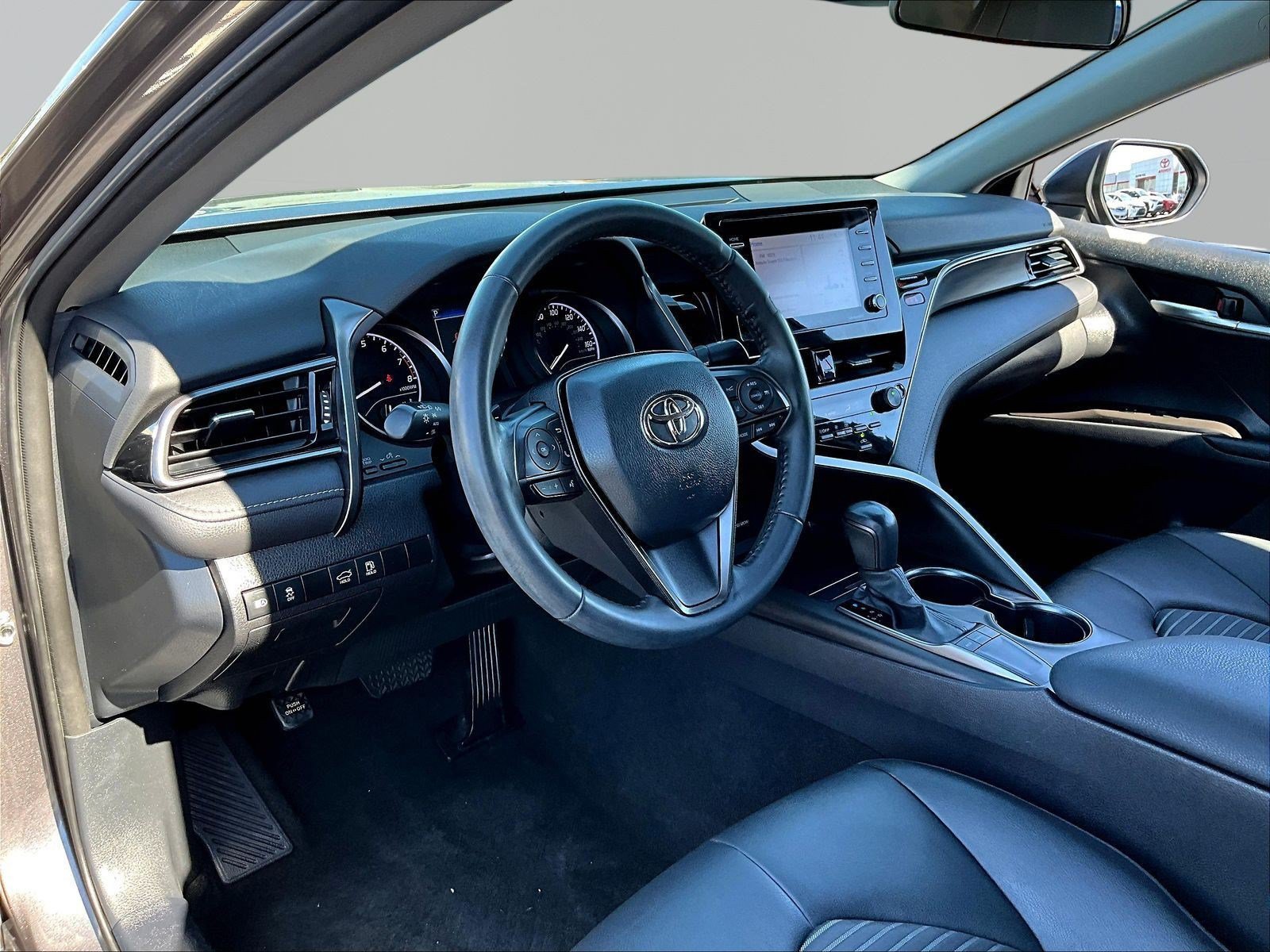 Used 2023 Toyota Camry SE FWD image 16