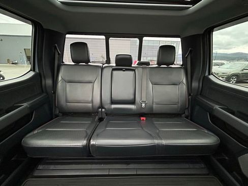 Used 2025 Ford F350 Lariat w/ Black Appearance Package image 45