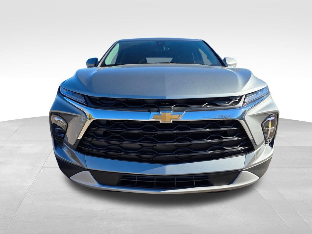 New 2025 Chevrolet Blazer LT w/ LPO, Floor Liner Package FWD image 8