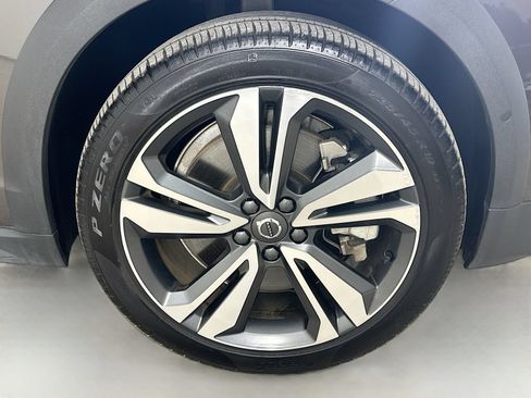 Used 2025 Volvo V60 B5 Cross Country Plus AWD/4WD image 10