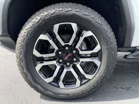 New 2025 GMC Canyon AT4 w/ Nightfall Edition AWD/4WD image 32