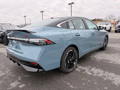 New 2026 Nissan Sentra SR w/ SR Premium Package FWD image 5