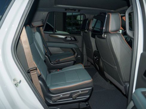 Used 2026 GMC Yukon AT4 w/ AT4 Premium Plus Package AWD/4WD image 20