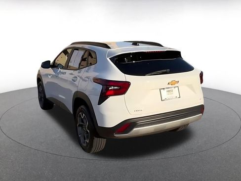 Used 2025 Chevrolet Trax LT image 15