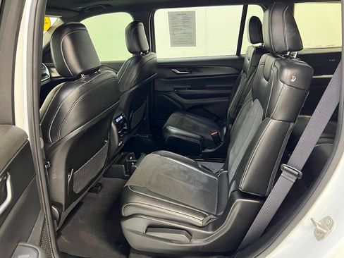 Used 2023 Jeep Grand Cherokee L Laredo AWD/4WD image 28