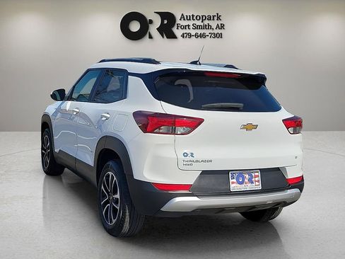 Used 2025 Chevrolet TrailBlazer LT image 4