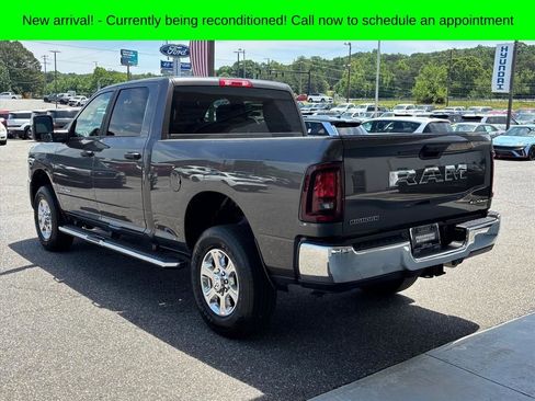 Used 2026 RAM 2500 Big Horn AWD/4WD image 2