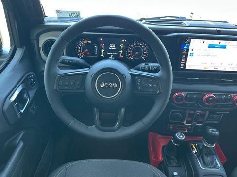 Used 2025 Jeep Wrangler Unlimited Sport AWD/4WD image 14