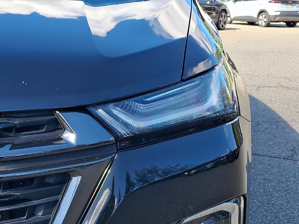 Certified 2023 Chevrolet Traverse LT w/ Midnight/Sport Edition AWD/4WD image 9