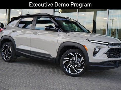 Used 2026 Chevrolet TrailBlazer RS w/ Convenience Package AWD/4WD image 1