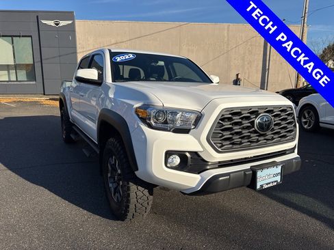 Used 2022 Toyota Tacoma TRD Off-Road image 1
