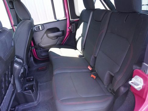 Used 2022 Jeep Wrangler Unlimited Rubicon w/ LED Lighting Group image 24