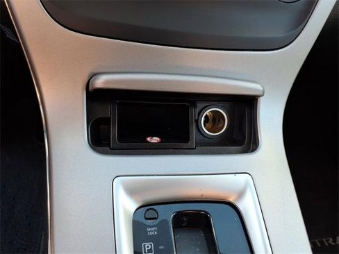 Used 2015 Nissan Sentra SV image 24