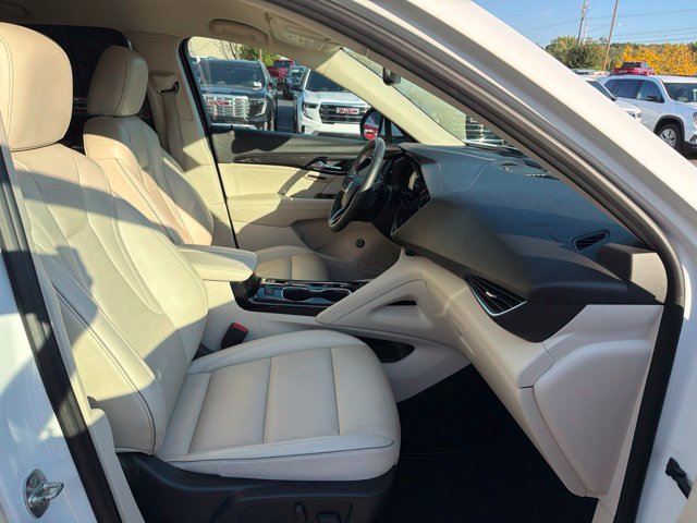 Used 2022 Buick Envision Essence w/ Safety Package AWD/4WD image 28