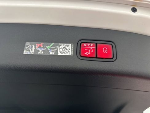 New 2026 Mercedes-Benz GLC 300 image 26