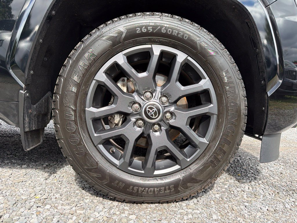 Used 2023 Toyota Sequoia Platinum AWD/4WD image 12