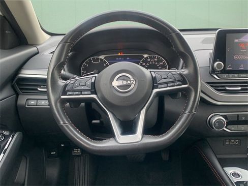 Used 2024 Nissan Altima 2.5 SR image 24