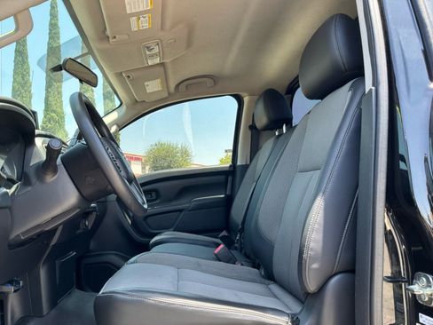 Used 2017 Nissan Titan S RWD image 17