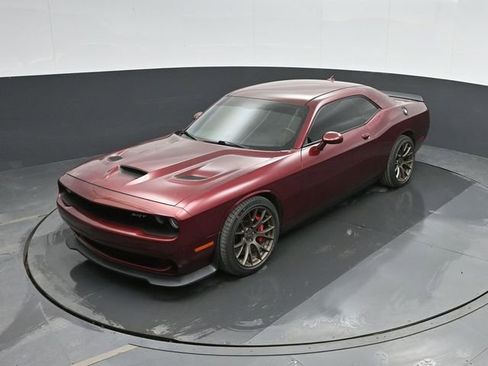 Used 2017 Dodge Challenger SRT Hellcat image 40