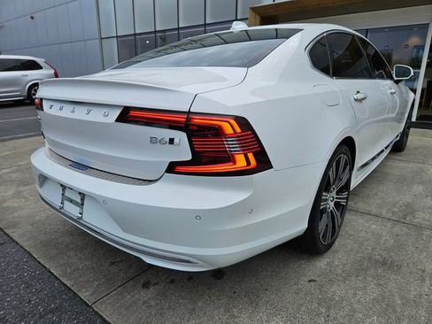 Certified 2023 Volvo S90 B6 Ultimate w/ Protection Package Premier AWD/4WD image 5
