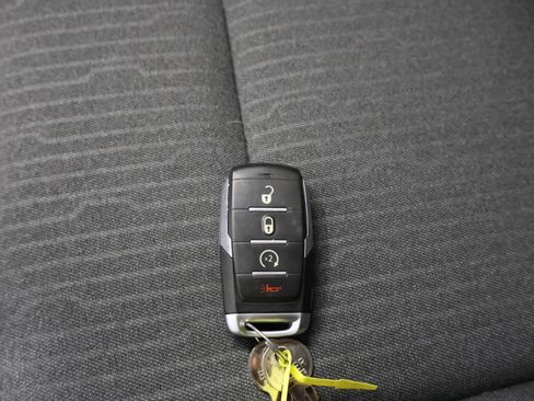 Used 2022 RAM 1500 Big Horn AWD/4WD image 56
