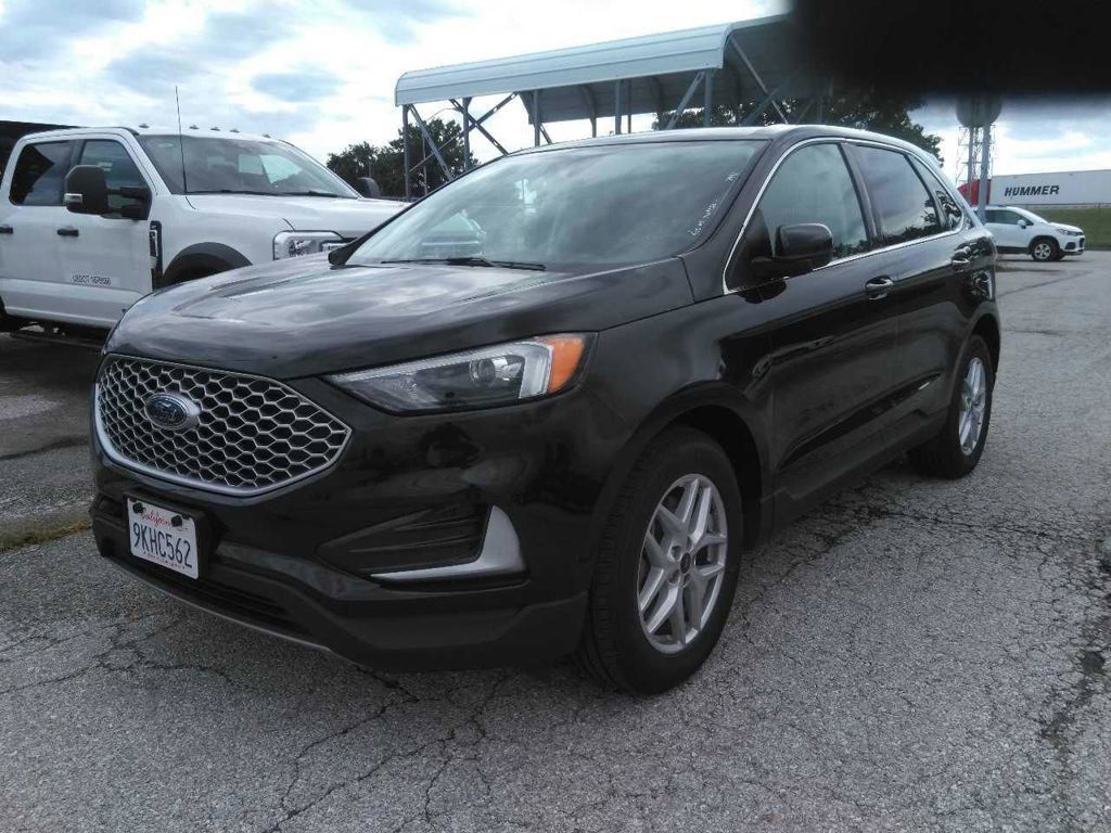 Used 2024 Ford Edge SEL AWD/4WD image 10