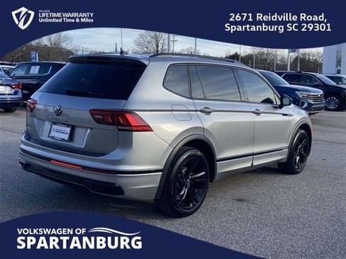 Used 2024 Volkswagen Tiguan SE R-Line image 3