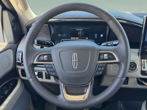Certified 2023 Lincoln Navigator Reserve image 19