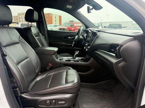 Used 2023 Chevrolet Traverse RS AWD/4WD image 3