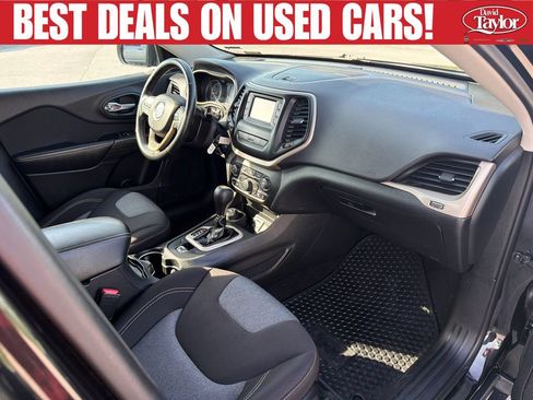 Used 2014 Jeep Cherokee Sport w/ Cold Weather Group AWD/4WD image 27