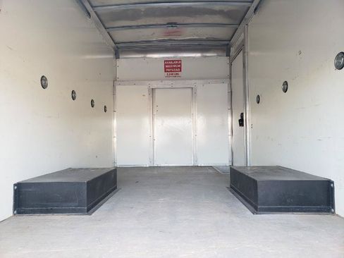 Used 2022 Ford Transit 350 DRW RWD image 10