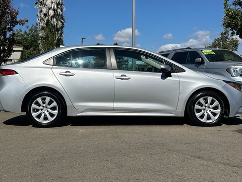 Certified 2024 Toyota Corolla LE FWD image 3
