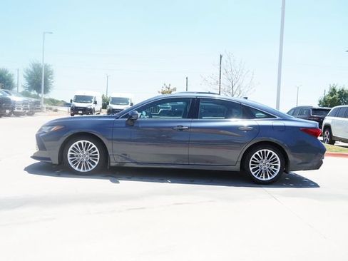 Used 2020 Toyota Avalon Limited w/ Advanced Safety Package FWD image 6