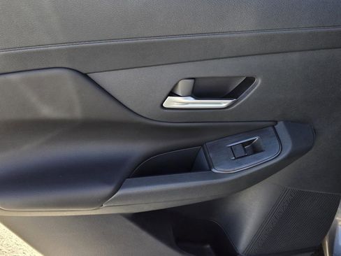 New 2026 Nissan Sentra SR w/ SR Premium Package FWD image 11