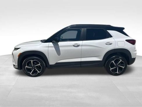 Used 2023 Chevrolet TrailBlazer RS w/ Sun and Liftgate Package AWD/4WD image 3