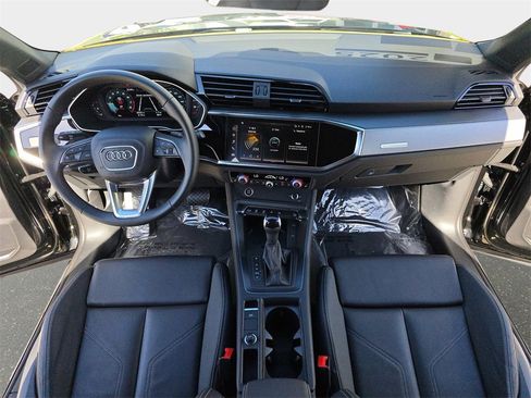 Certified 2025 Audi Q3 2.0T Premium w/ Convenience Package image 35