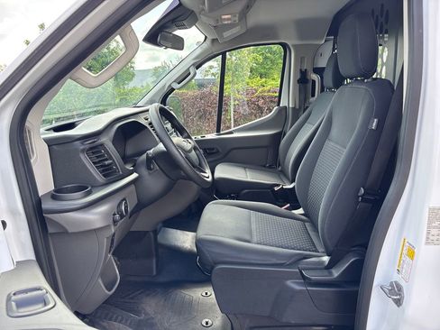 Certified 2025 Ford Transit 250 Low Roof w/ Exterior Upgrade Package RWD image 29