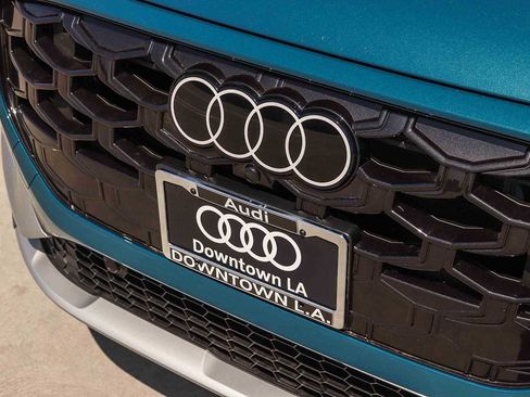 New 2026 Audi Q3 quattro 2.0T AWD/4WD image 8