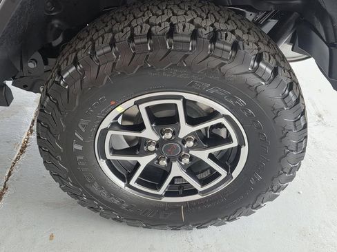 New 2026 Jeep Wrangler Unlimited Rubicon AWD/4WD image 39