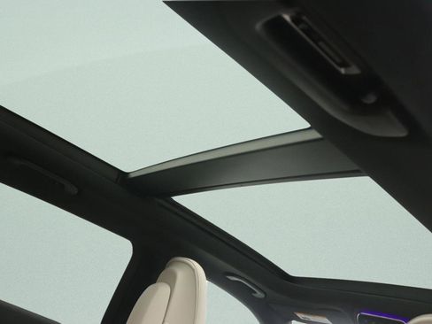 New 2026 Mercedes-Benz GLC 300 image 11